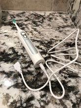 Load image into Gallery viewer, Yasi 702 Travel Sonic Toothbrush with USB Charger